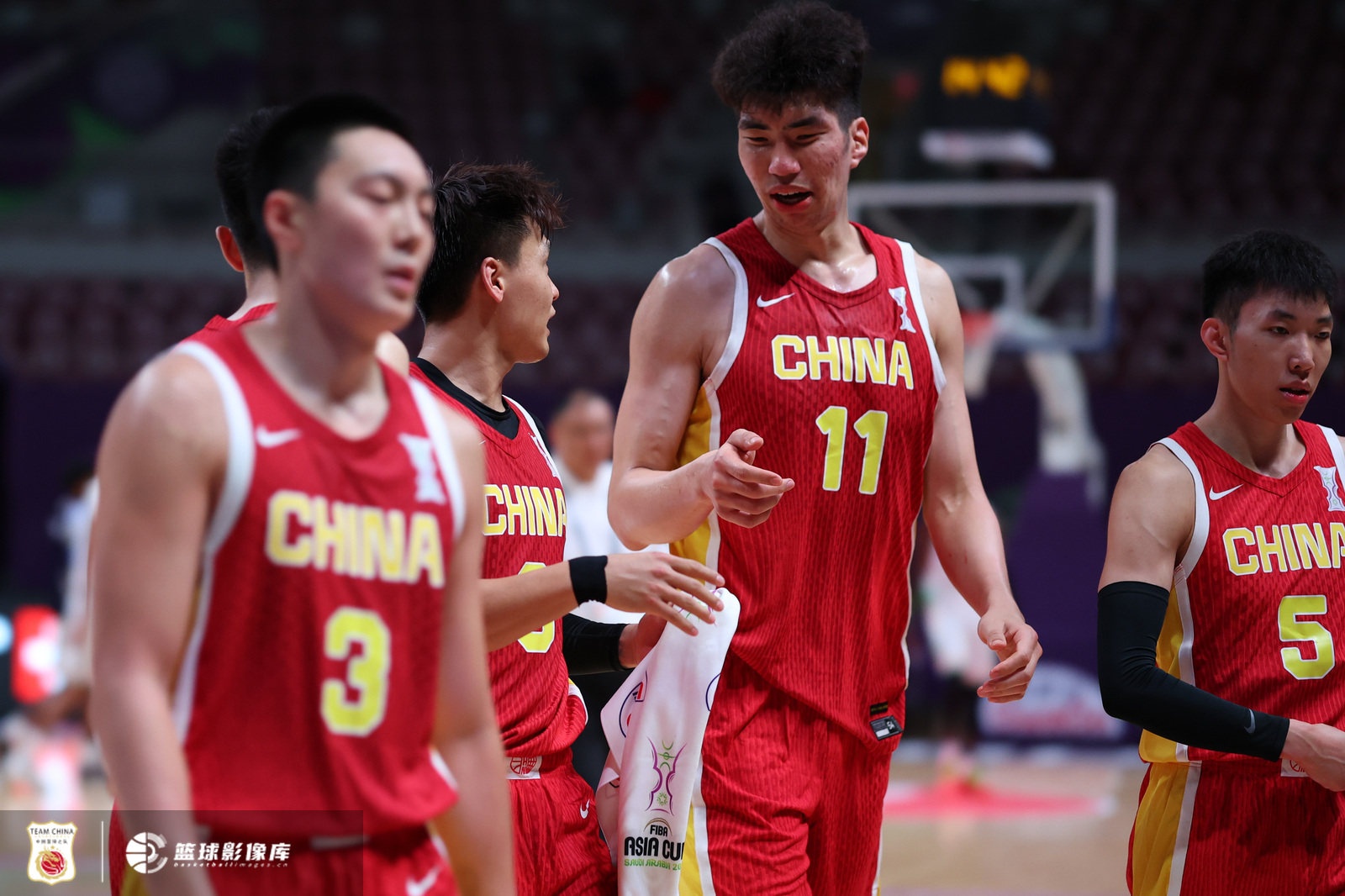 媒体人：我们的确分入亚洲杯最弱小组 残阵依然保有阵容深度优势